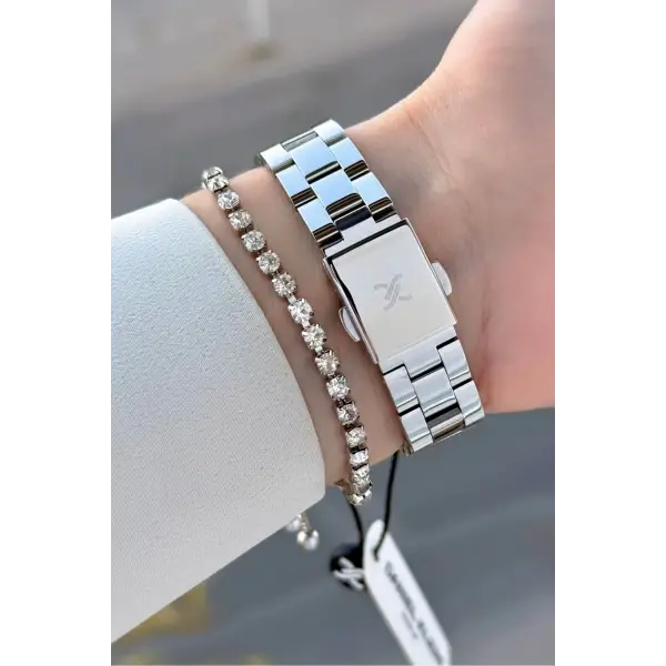 Gümüş Renk 33 Mm Kadın Kol Saati ve Bileklik