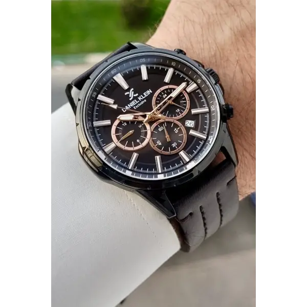 Kasası Siyah Kordonu Kahverengi Renk İç Göstergeleri Aktif Erkek Kol Saati