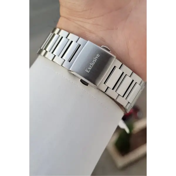 Kadranı Yeşil Kordonu Gümüş Renk İç Göstergeleri Aktif Erkek Kol Saati