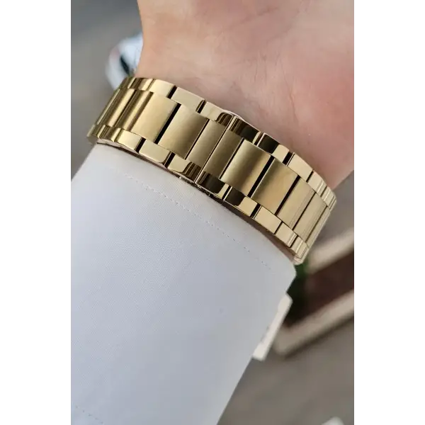 Kadranı Siyah Kordonu Gold Renk 42 Mm İç Göstergeleri Aktif Erkek Kol Saati