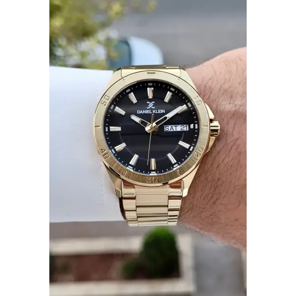 Kadranı Siyah Kordonu Gold Renk 43 Mm İç Göstergeleri Aktif Erkek Kol Saati