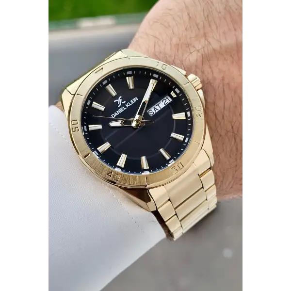 Kadranı Siyah Kordonu Gold Renk 43 Mm İç Göstergeleri Aktif Erkek Kol Saati