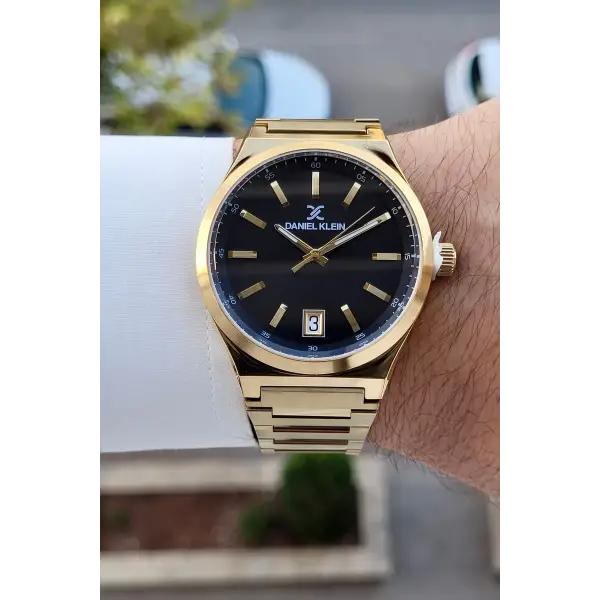 Kadranı Siyah Kordonu Gold Renk 42 Mm İç Göstergeleri Aktif Erkek Kol Saati