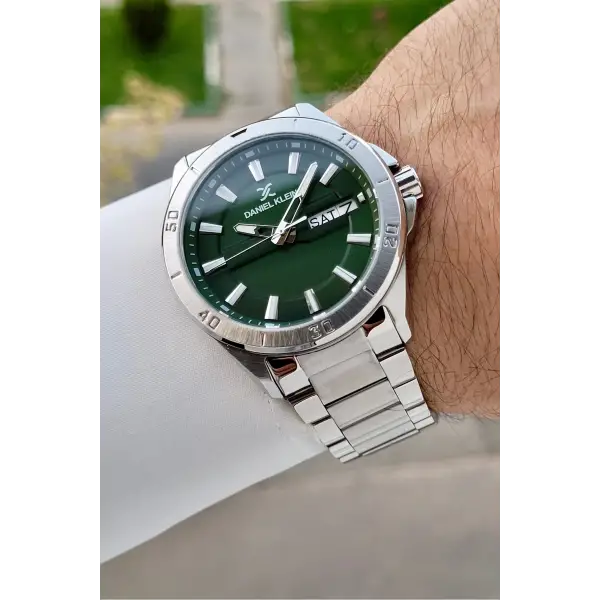 Kadranı Yeşil Kordonu Gümüş Renk 43 Mm İç Göstergeleri Aktif Erkek Kol Saati