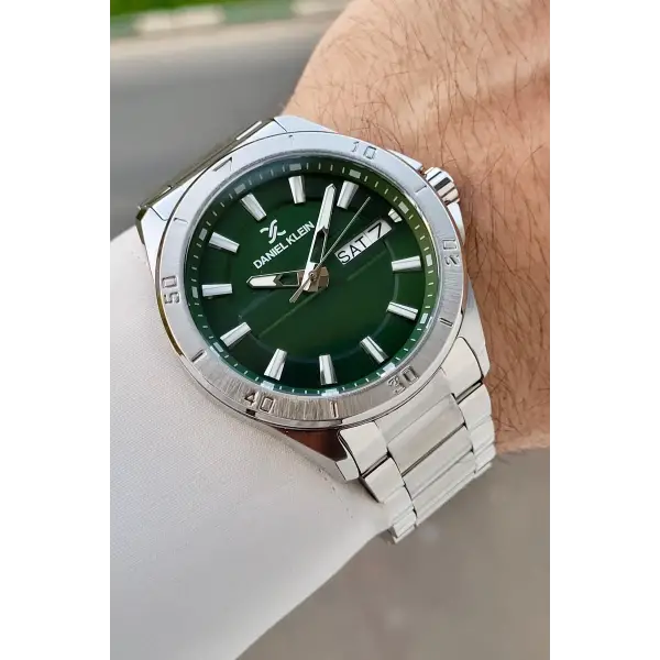 Kadranı Yeşil Kordonu Gümüş Renk 43 Mm İç Göstergeleri Aktif Erkek Kol Saati