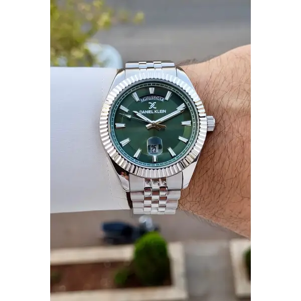 Kadranı Yeşil Kordonu Gümüş Renk 42 Mm İç Göstergeleri Aktif Erkek Kol Saati