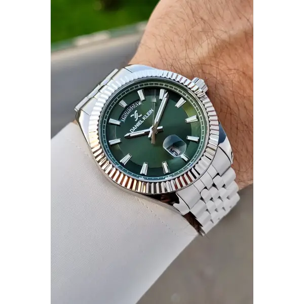 Kadranı Yeşil Kordonu Gümüş Renk 42 Mm İç Göstergeleri Aktif Erkek Kol Saati