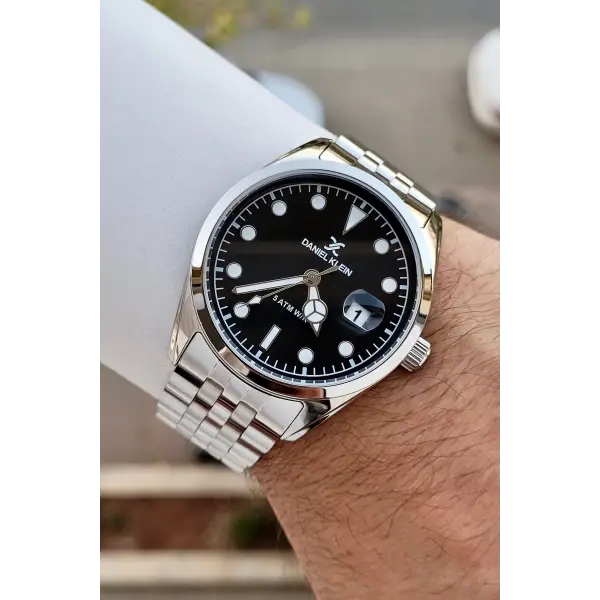 Kadranı Siyah Kordonu Gümüş Renk İç Göstergeleri Aktif Hediye Paketli Erkek Kol Saati