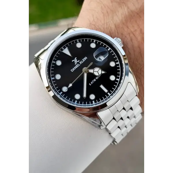 Kadranı Siyah Kordonu Gümüş Renk İç Göstergeleri Aktif Hediye Paketli Erkek Kol Saati