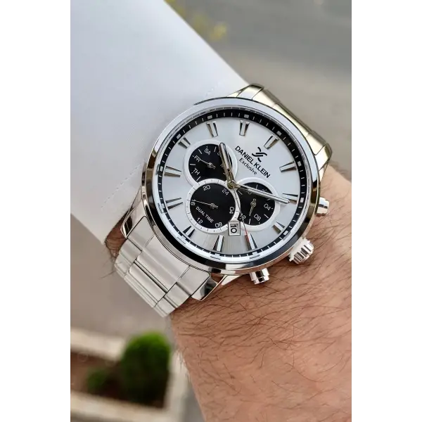 Göstergeleri Aktif Kadranı Gümüş Renk Hediye Paketli Erkek Kol Saati