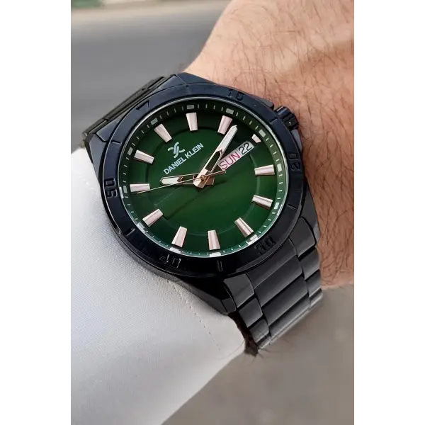 Kadranı Yeşil Kordonu Siyah Renk 43 Mm İç Göstergeleri Aktif Erkek Kol Saati