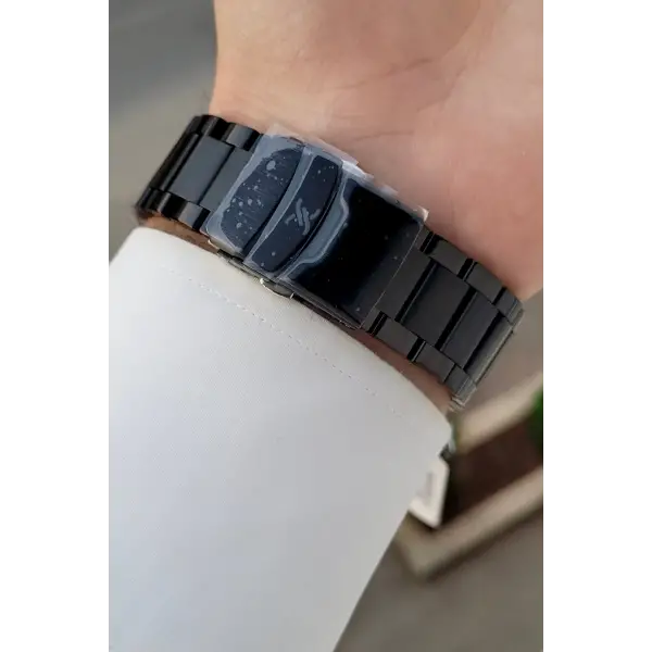 Kadranı Yeşil Kordonu Siyah Renk 43 Mm İç Göstergeleri Aktif Erkek Kol Saati