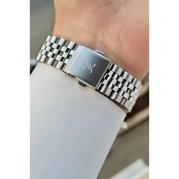 Gümüş Renk 42 Mm İç Göstergeleri Aktif Erkek Kol Saati