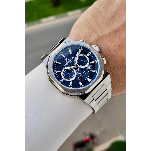 Kadranı Lacivert Kordonu Gümüş Renk 43 Mm İç Göstergeleri Aktif Erkek Kol Saati