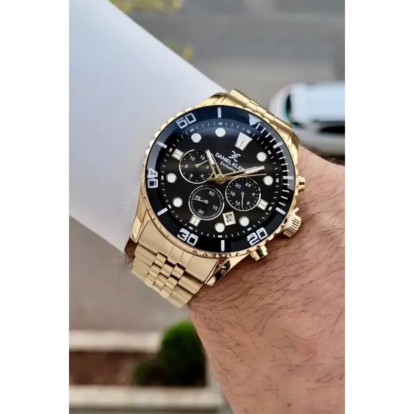 Kadranı Siyah Kordonu Gold Renk 44 Mm İç Göstergeleri Aktif Erkek Kol Saati