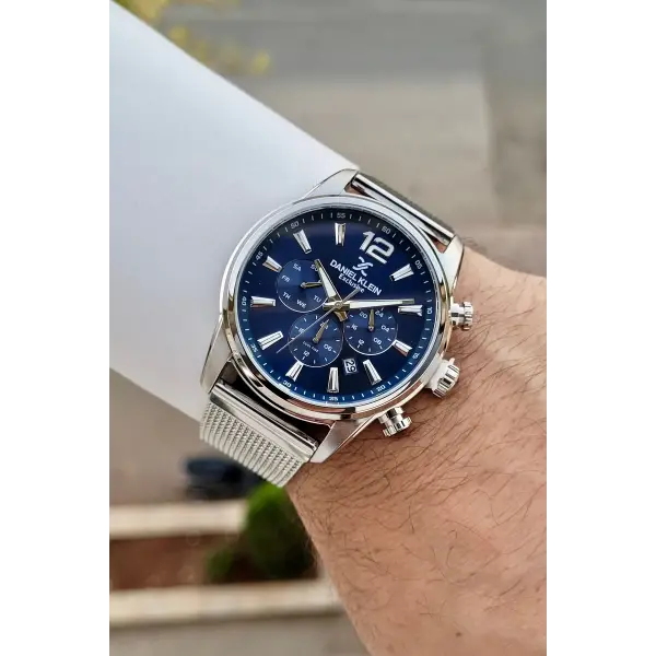 Kadranı Lacivert Kordonu Gümüş Renk 43 Mm İç Göstergeleri Aktif Erkek Kol Saati