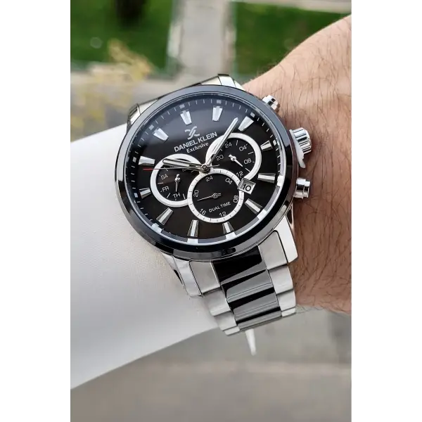 Göstergeleri Aktif Kadranı Siyah Gümüş Renk Hediye Paketli Erkek Kol Saati