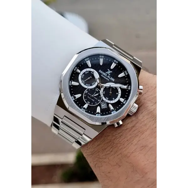 Kadranı Siyah Kordonu Gümüş Renk 43 Mm İç Göstergeleri Aktif Erkek Kol Saati