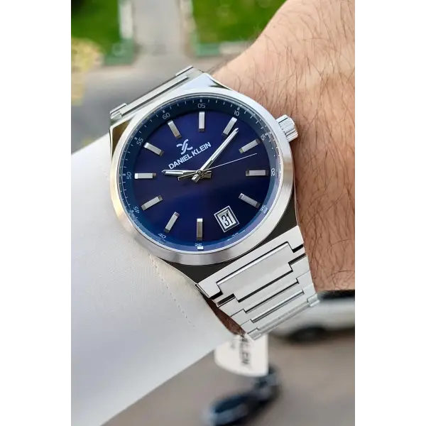 Kadranı Lacivert Kordonu Gümüş Renk 42 Mm İç Göstergeleri Aktif Erkek Kol Saati