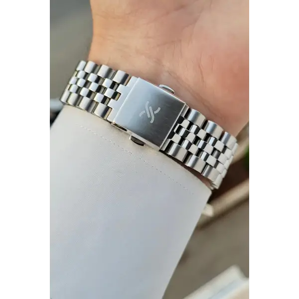 Kadranı Siyah Kordonu Gümüş Renk 42 Mm İç Göstergeleri Aktif Erkek Kol Saati