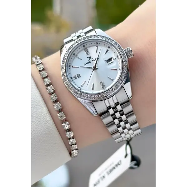Gümüş Renk 32,5 Mm Kadın Kol Saati ve Bileklik