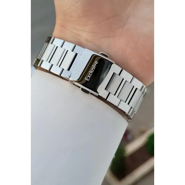 Kadranı Lacivert Kordonu Gümüş Renk İç Göstergeleri Aktif Hediye Paketli Erkek Kol Saati