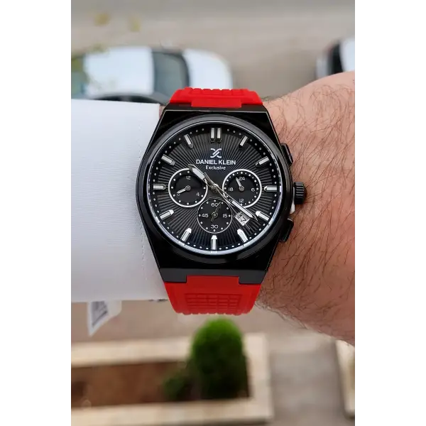 Kasası Siyah Kordonu Kırmızı Renk 44 Mm Göstergeleri Aktif Erkek Kol Saati