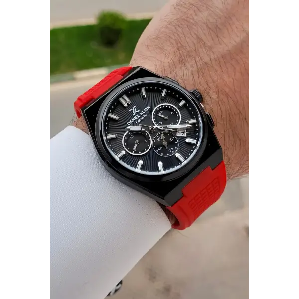 Kasası Siyah Kordonu Kırmızı Renk 44 Mm Göstergeleri Aktif Erkek Kol Saati