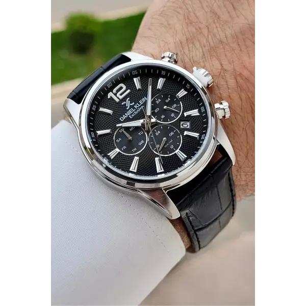 Kasası Siyah Kordonu Siyah Renk 43 Mm İç Göstergeleri Aktif Erkek Kol Saati