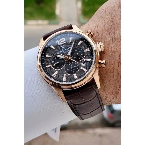 Kasası Rose Kordonu Kahverengi Renk 43 Mm İç Göstergeleri Aktif Erkek Kol Saati