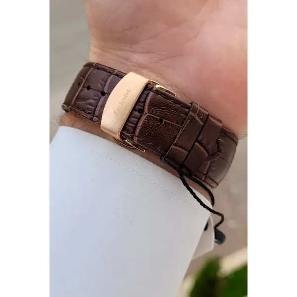 Kasası Rose Kordonu Kahverengi Renk 43 Mm İç Göstergeleri Aktif Erkek Kol Saati