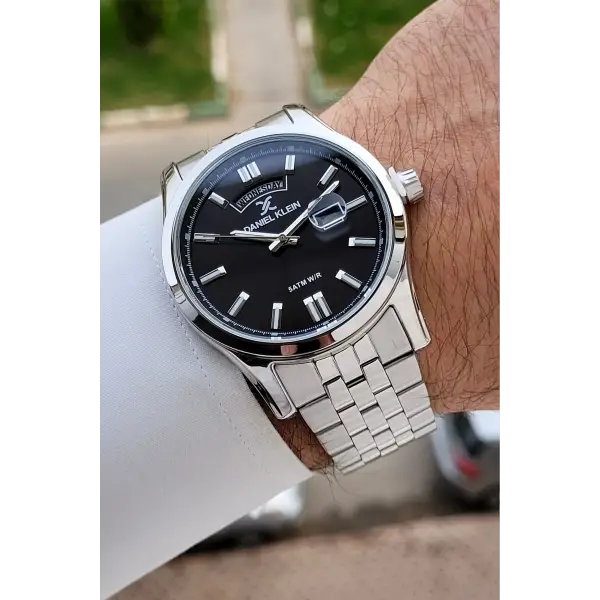 Kadranı Siyah Kordonu Gümüş Renk 43 mm Erkek Kol Saati