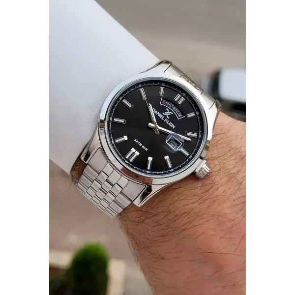 Kadranı Siyah Kordonu Gümüş Renk 43 mm Erkek Kol Saati