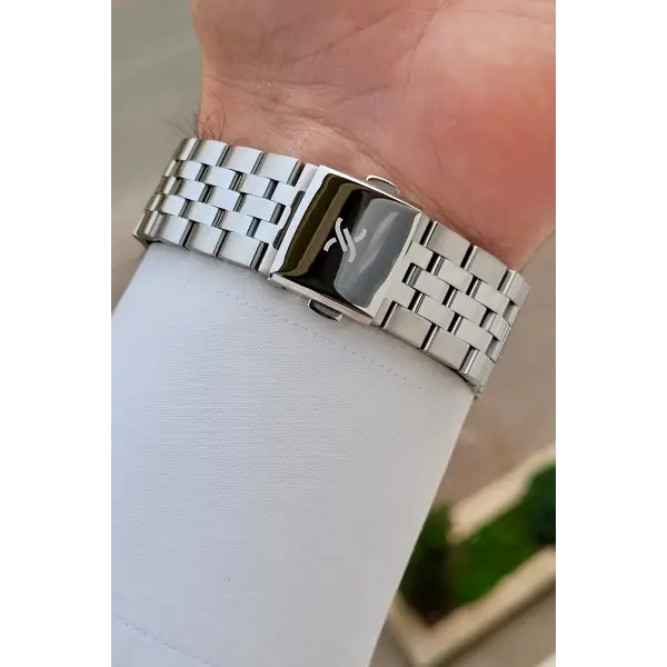 Kadranı Siyah Kordonu Gümüş Renk 43 mm Erkek Kol Saati