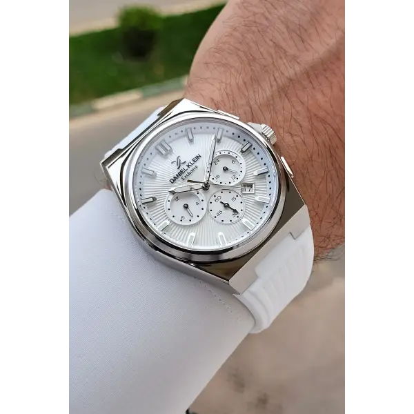 Kasası Gümüş Kordonu Beyaz Renk 44 Mm Göstergeleri Aktif Erkek Kol Saati