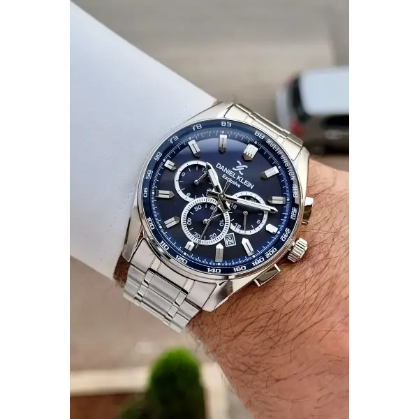 Kadranı Lacivert Kordonu Gümüş Renk 44 Mm Göstergeleri Aktif Erkek Kol Saati