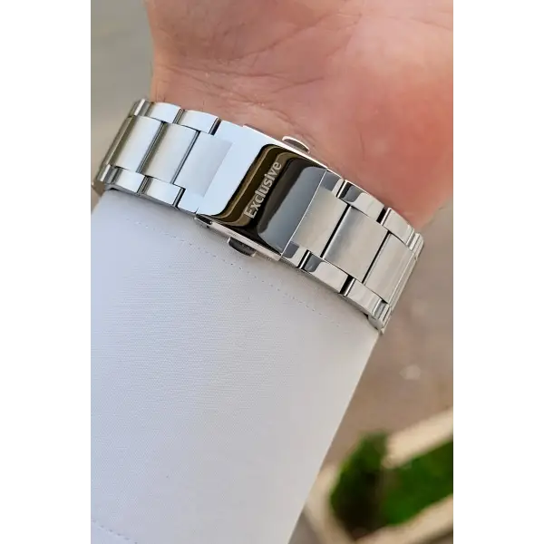 Gümüş Renk 46 Mm İç Göstergeleri Aktif Fonksiyonlu Erkek Kol Saati