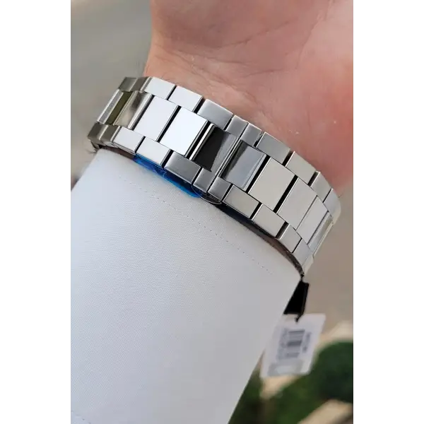 Kadranı Lacivert Kordonu Gümüş Renk 44 mm Erkek Kol Saati