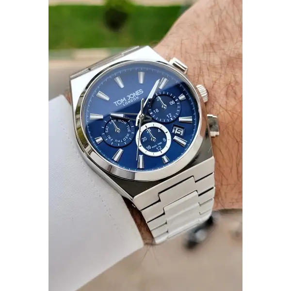 Kadranı Lacivert Kordonu Gümüş Renk 42 mm Erkek Kol Saati