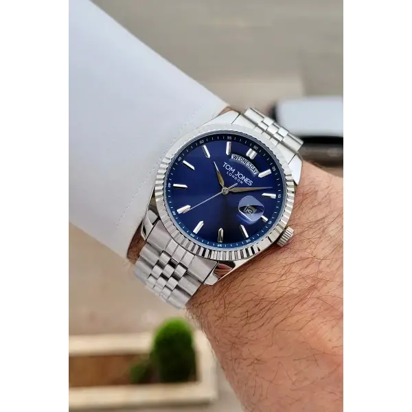 Kadranı Lacivert Kordonu Gümüş Renk 40 mm Erkek Kol Saati