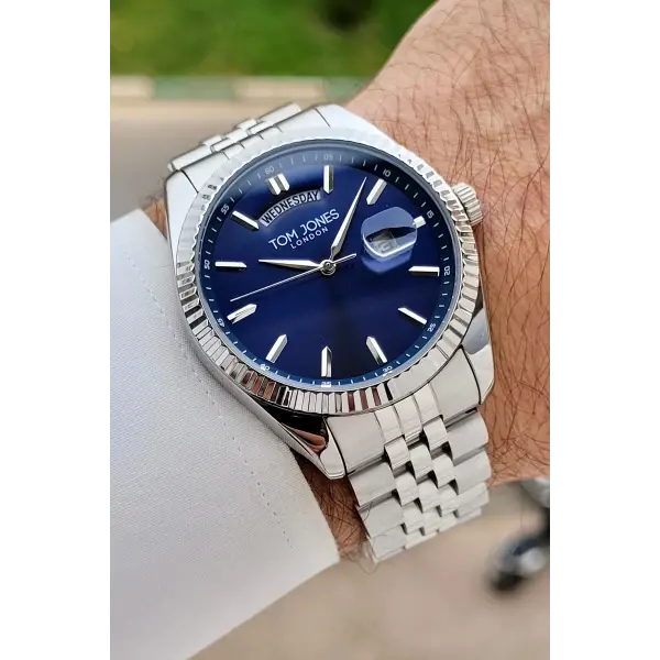 Kadranı Lacivert Kordonu Gümüş Renk 40 mm Erkek Kol Saati