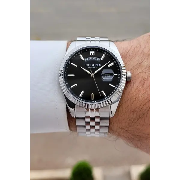 Kadranı Siyah Kordonu Gümüş Renk 40 mm Erkek Kol Saati