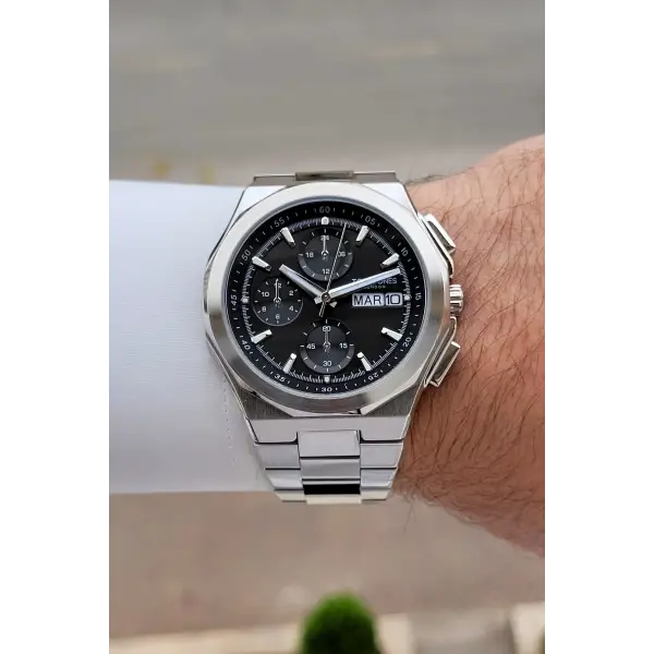 Kadranı Siyah Kordonu Gümüş Renk 44 mm Erkek Kol Saati