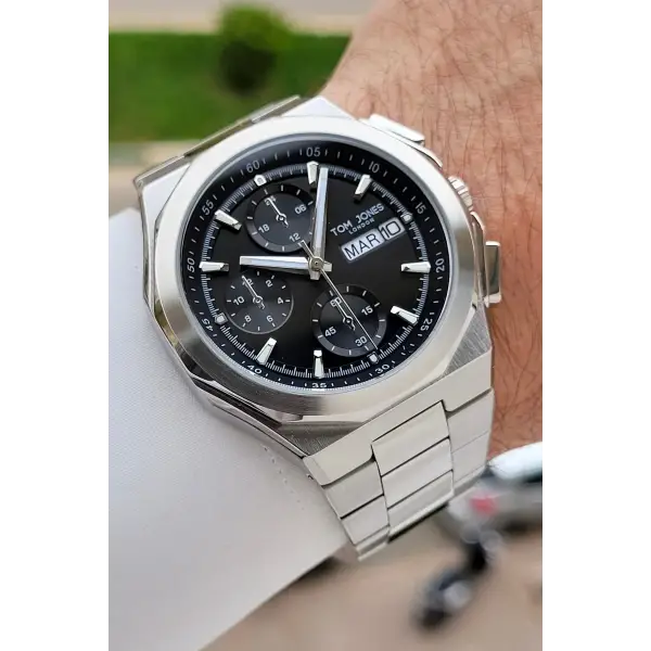 Kadranı Siyah Kordonu Gümüş Renk 44 mm Erkek Kol Saati