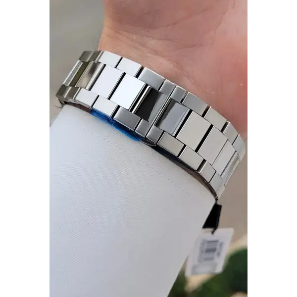 Kadranı Siyah Kordonu Gümüş Renk 44 mm Erkek Kol Saati