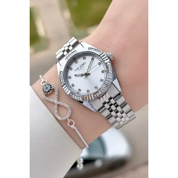 Gümüş Renk 30 mm Kadın Kol Saati ve Bileklik