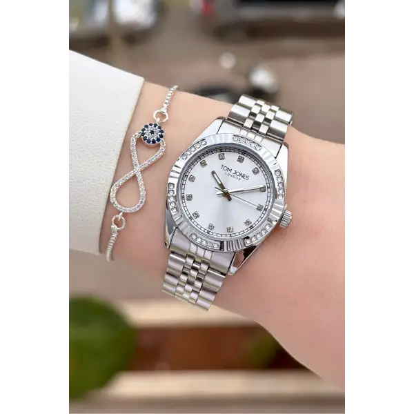 Gümüş Renk 30 mm Kadın Kol Saati ve Bileklik