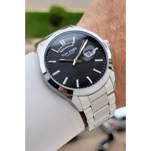 Kadranı Siyah Kordonu Gümüş Renk 42 mm Erkek Kol Saati