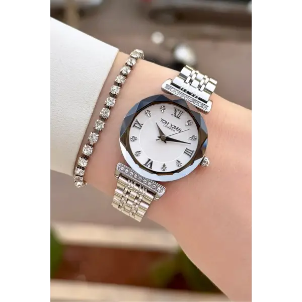 Gümüş Renk 30 Mm Kadın Kol Saati ve Hediye Bileklik