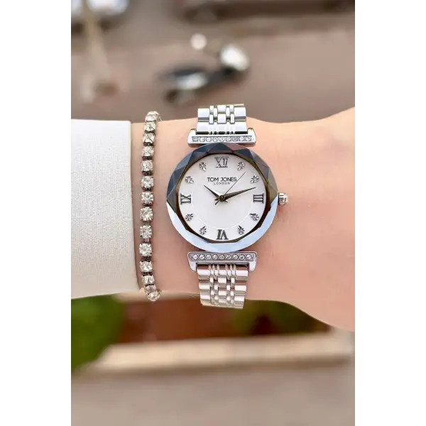 Gümüş Renk 30 Mm Kadın Kol Saati ve Hediye Bileklik